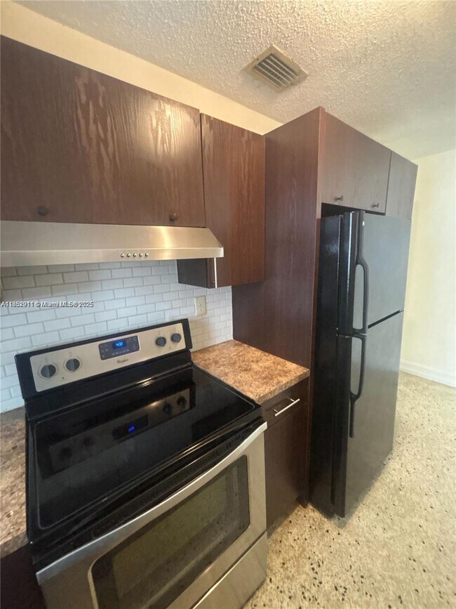 Primary Photo - 1621 NW 16th St
