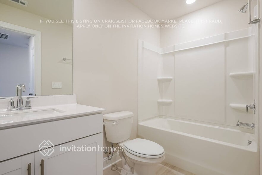 Building Photo - 200 River Rock Dr