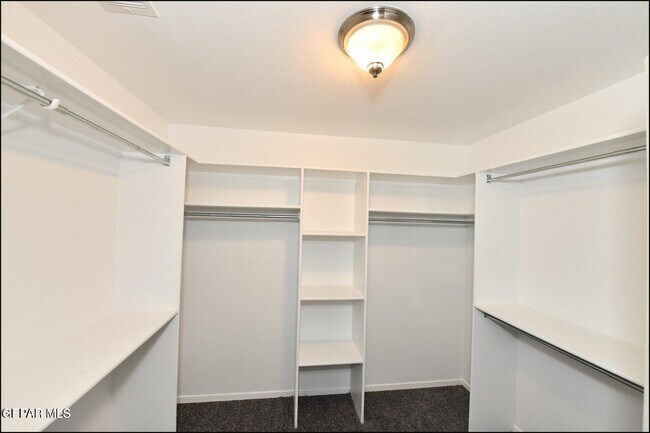 Building Photo - 1591 Hartsdale Dr