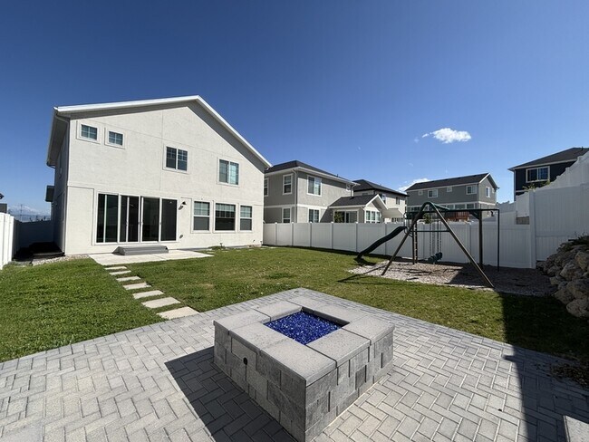 Building Photo - 6086 W Esker Terrace Ln