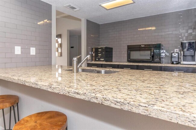 Building Photo - 707 El Dorado Blvd