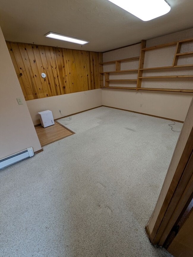 Building Photo - 2 bed/2.5 bath single family home w/ bonus...