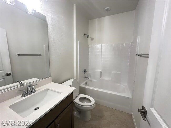 Building Photo - 1432 Nocturnal Flight St