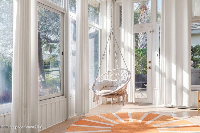 Building Photo - 379 Pentland Dr