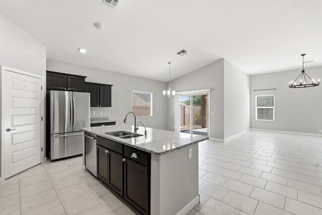 Building Photo - 9684 N Texas Ebony Ln