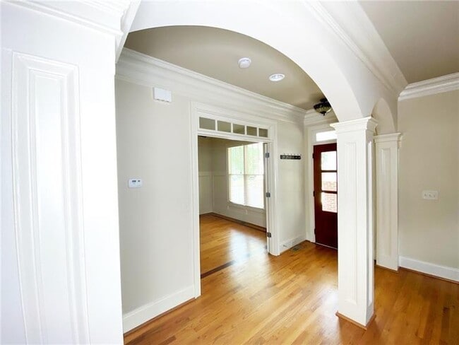 Building Photo - 286 Morgan Pl SE