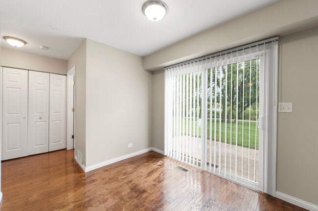 Building Photo - 1301 Seabury Cir