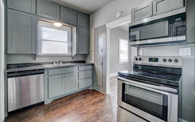 Building Photo - 2018 NW 17th St