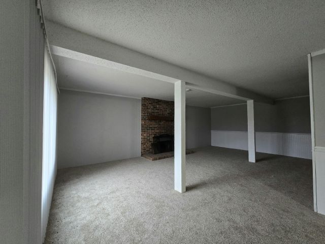 Building Photo - 406 Viking Terrace