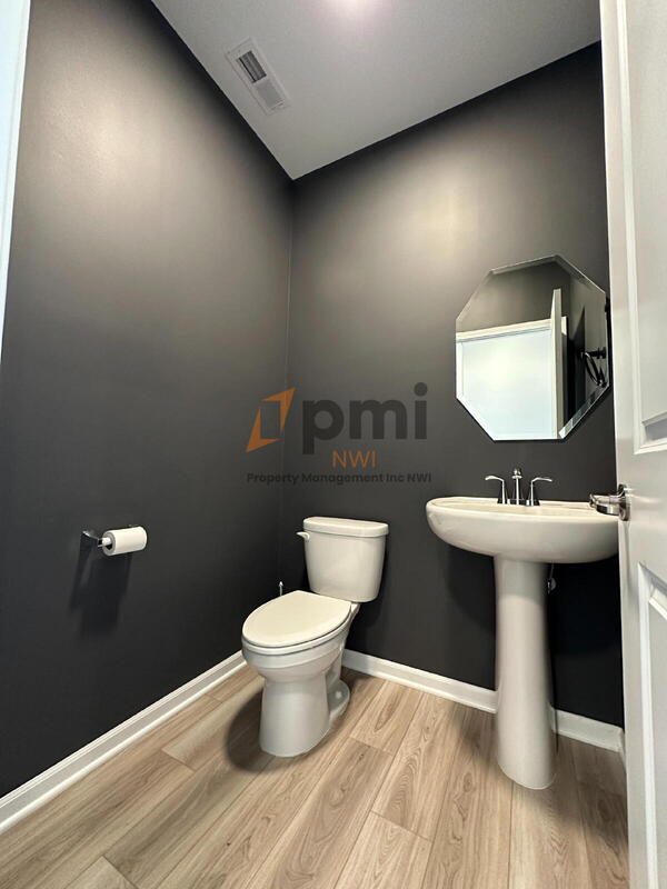 Building Photo - 8366 Kannon Dr