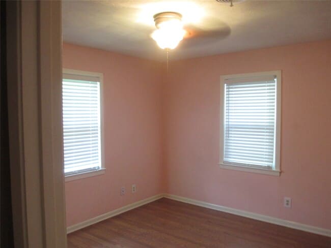 Building Photo - 19 28th St N