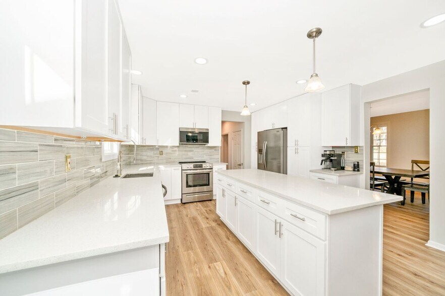 Building Photo - 3105 Glissade Ct