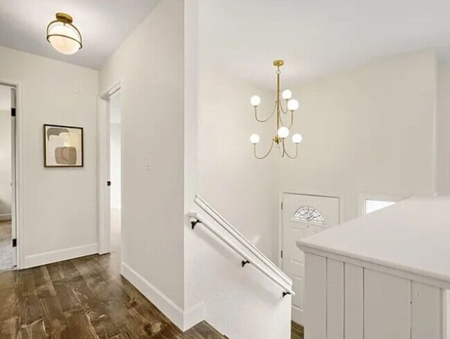 Building Photo - Beautiful, Newly Remodeled Home In Great Location!