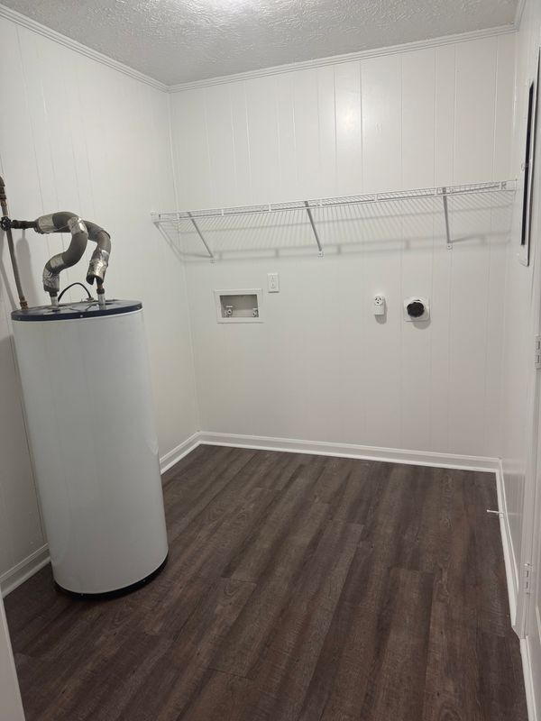 Building Photo - 3210 Brookside Dr NW