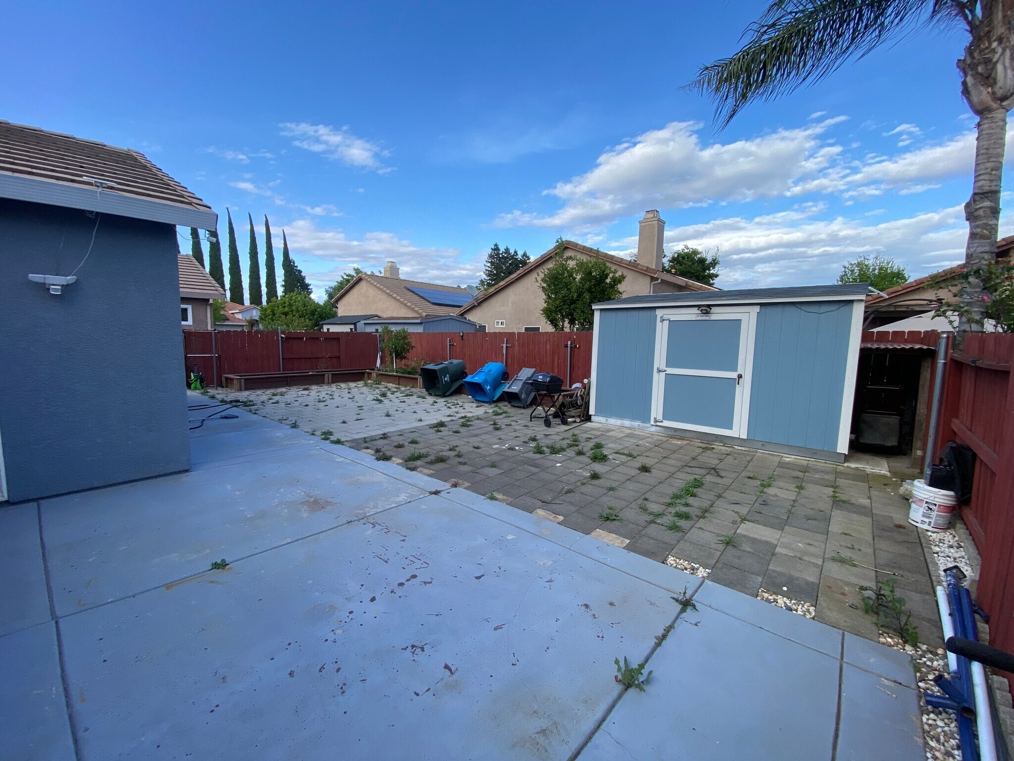 Building Photo - 686 Anna Dr