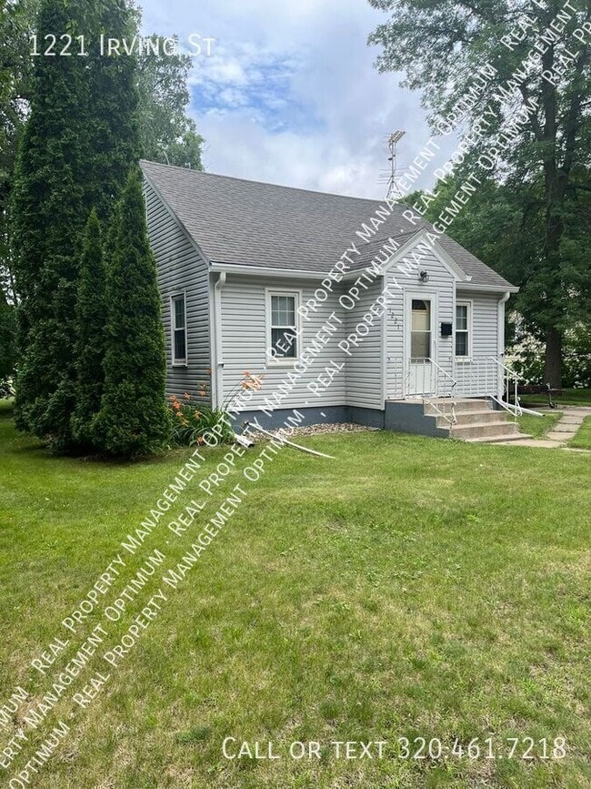 Building Photo - 1221 Irving St
