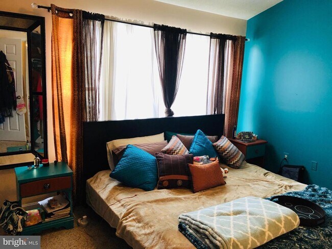 Building Photo - 11052 Sentry Ridge Rd