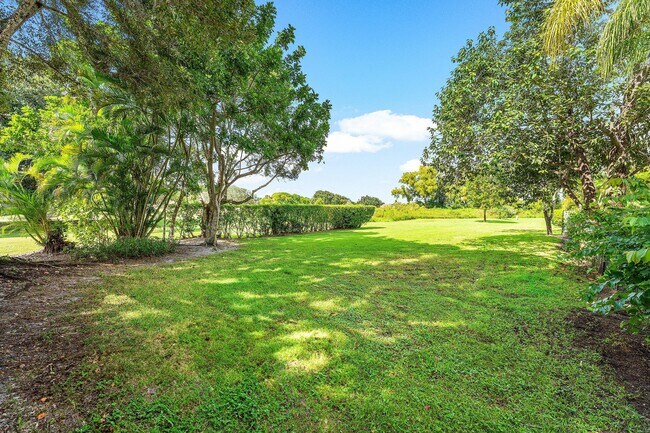 Building Photo - 2601 Sheltingham Dr