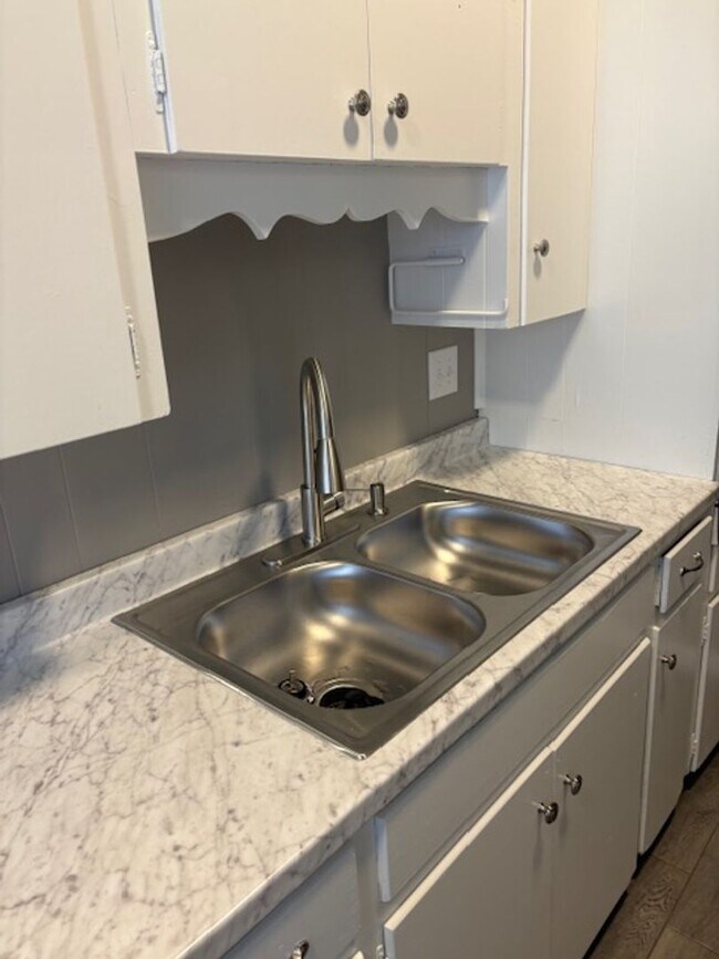 Building Photo - 428 Sierra Madre Dr