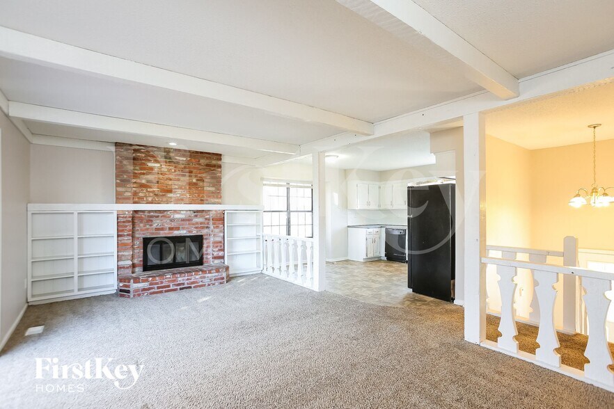 Building Photo - 11008 E 83rd St