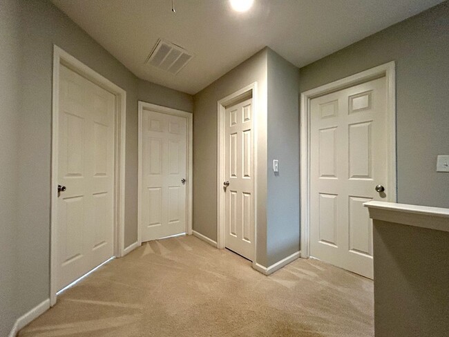 Building Photo - 5915 Parkstone Drive