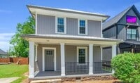 Building Photo - Gorgeous 3/2 Located 1 Block From Downtown Greenville!