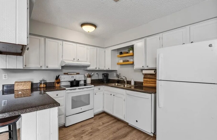 Building Photo - 1156 Ocean Pebbles Way