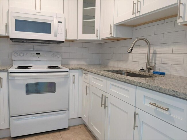 Building Photo - 1260 70th St N