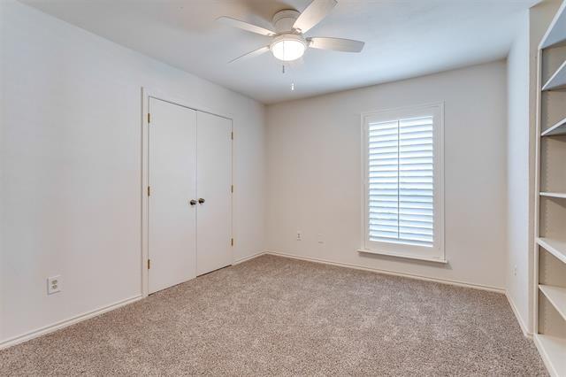 Building Photo - 208 Simmons Dr