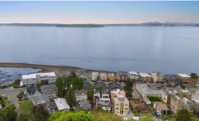 The neighborhood - 4135 Chilberg Ave SW