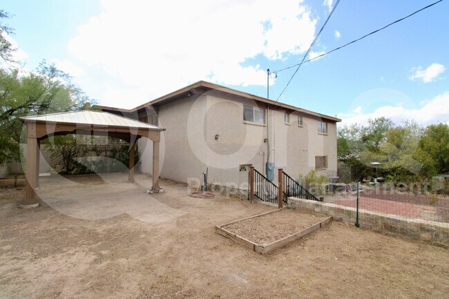 Building Photo - 8915 E Wes Pl