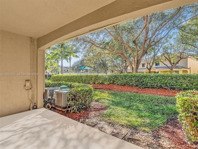 Building Photo - 3878 Tree Top Dr