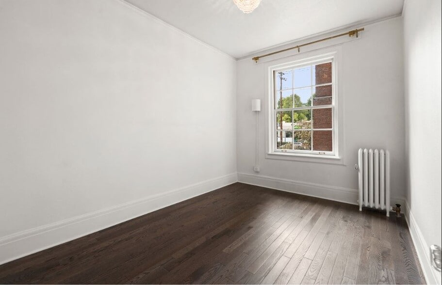 Building Photo - 410 NW 18th Ave