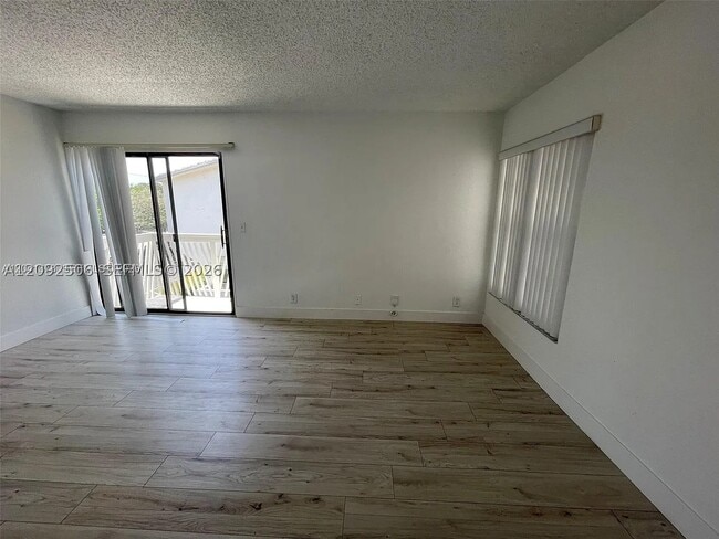 Building Photo - 2580 Coral Springs Dr