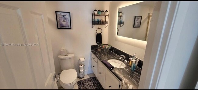 Building Photo - 18071 Biscayne Blvd