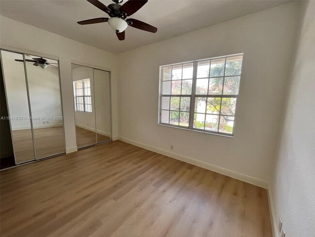 Building Photo - 4513 Artesa Way S