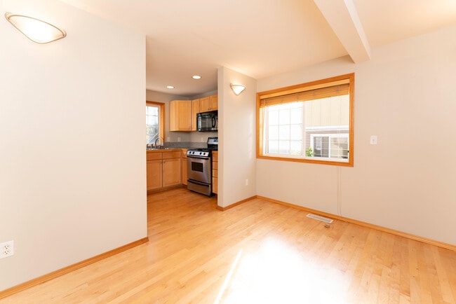 Building Photo - 1625 S Weller St