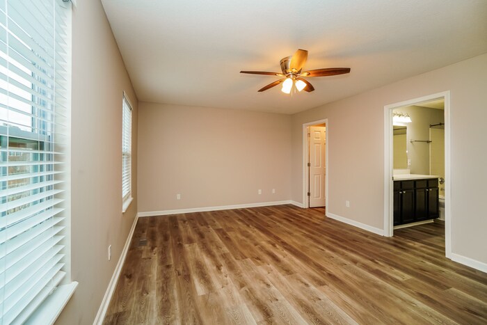 Building Photo - 7899 Prairie Willow Dr