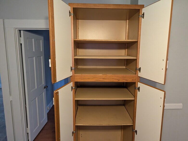 Building Photo - 91-93 Larrabee St