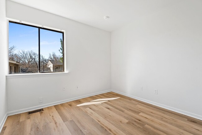 Building Photo - Raleigh Townhome: Available Now