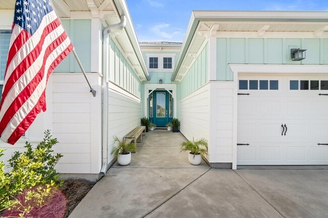 Building Photo - 8411 Coral Reef Wy