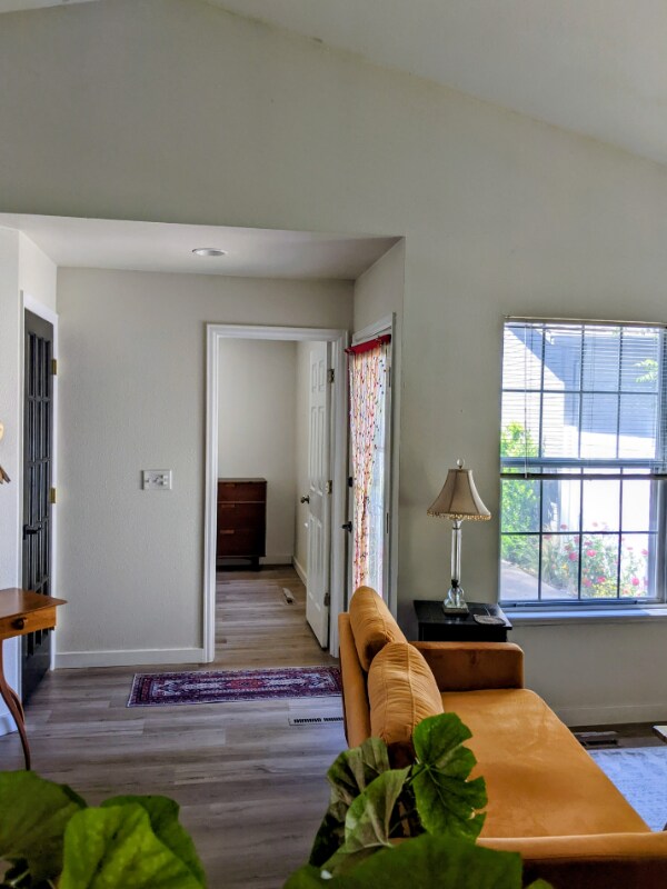 Building Photo - 2060 Stoney Hill Ct