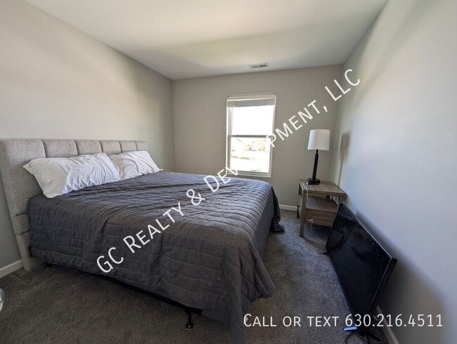 Building Photo - 646 Vine St