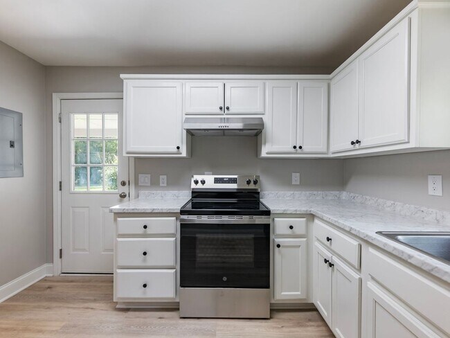 Building Photo - 2862 Argyle Dr NW