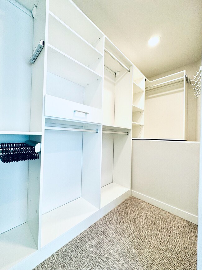 Building Photo - 18322 1st Ave NE