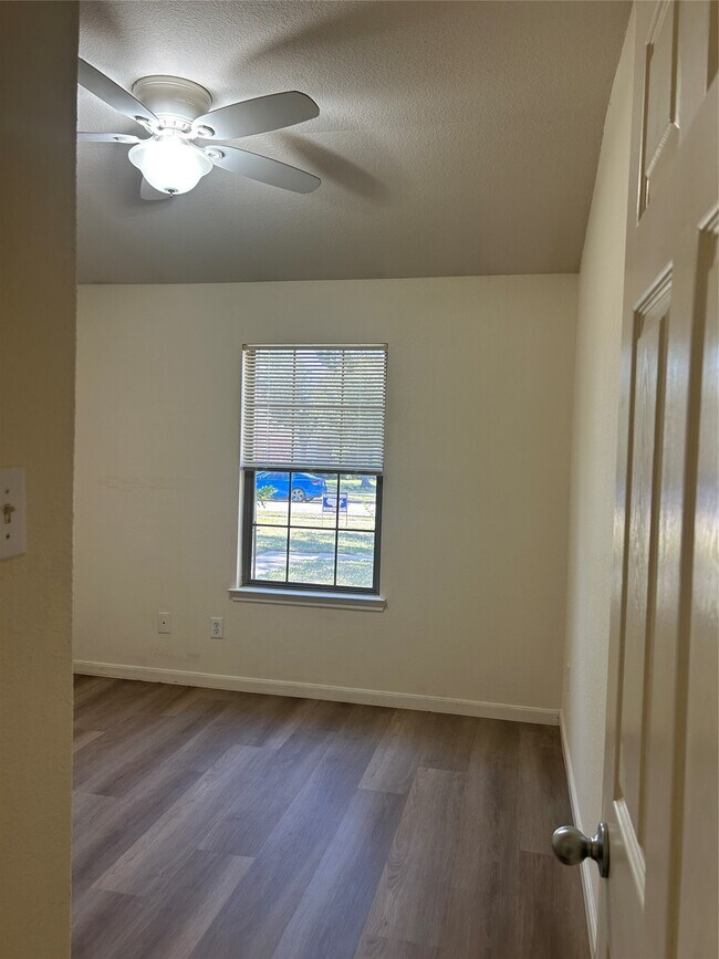 Building Photo - 5218 Meadow Canyon Dr