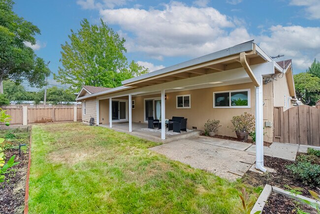 Building Photo - West San Jose home four bedrooms three baths with separate bedroom and full bath