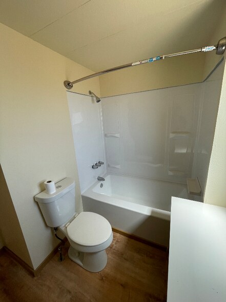Building Photo - 52576 Quaibush Rd
