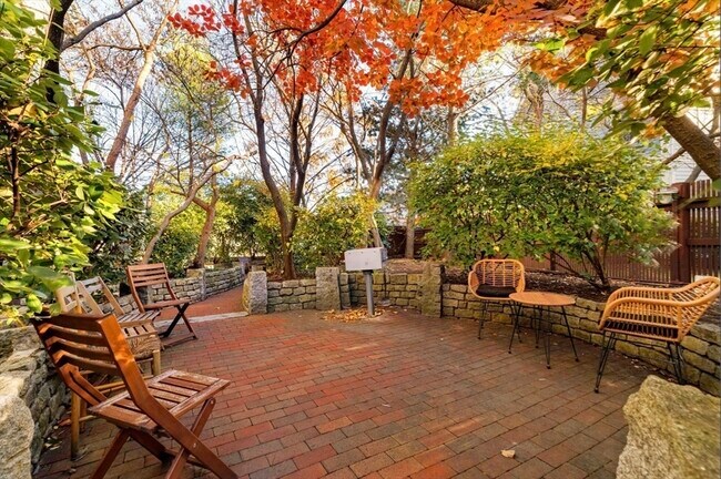 Building Photo - 432 Norfolk St