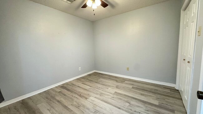 Building Photo - 204 Splane Dr